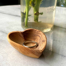 Load image into Gallery viewer, Petite Heart Bowls (Set of 2)