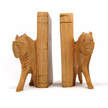 Load image into Gallery viewer, Lion Book Ends (Set of 2)