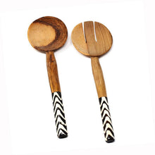 Load image into Gallery viewer, Olive Serving Set with Batiked Bone Handles