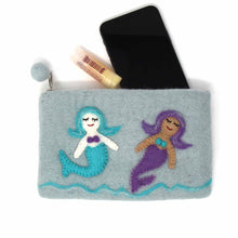 Load image into Gallery viewer, Mermaids Clutch