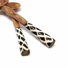 Load image into Gallery viewer, Olive Serving Set with Bone Handles (Black and White)