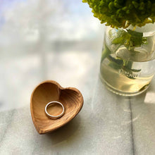 Load image into Gallery viewer, Petite Heart Bowls (Set of 2)