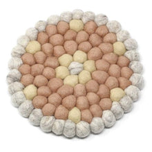 Load image into Gallery viewer, Felt Ball Trivet (Pink)
