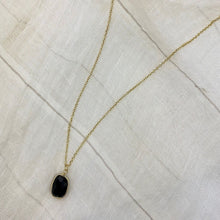 Load image into Gallery viewer, Black Quartz Pendant Necklace
